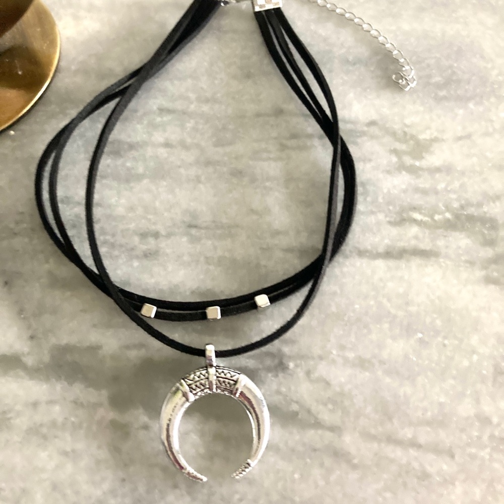 Punk Horn Moon Boho Pendant Triple Choker Necklace - Picture 6 of 7